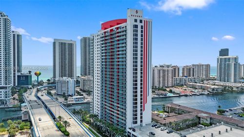 t3209-2600 E Hallandale Beach Blvd, Hallandale Beach, FL, 33009-4876 | Card Image