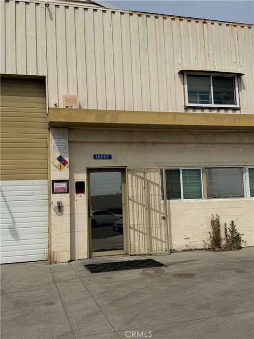 8760 Amigo Ave, Northridge, CA, 91324-4001 | Card Image