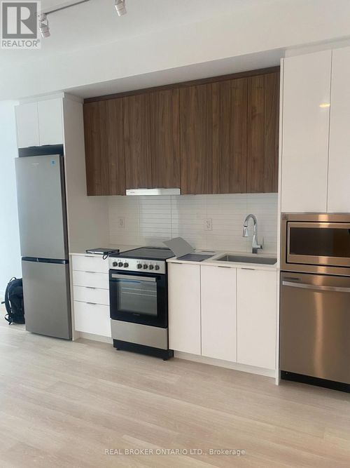 b-1206-9751 Markham Road, Markham (Greensborough), ON, L6E0W3 | Card Image