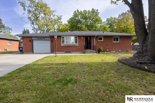 4440 S 38th St, Lincoln, NE, 68516-1015 | Card Image