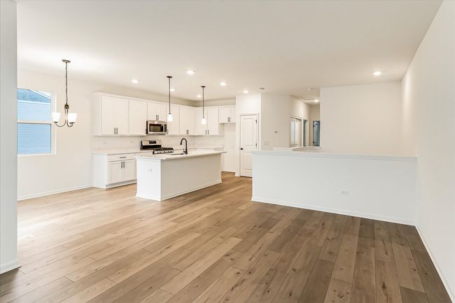 271 Kingsport Dr, Townhouse with 3 bedrooms, 3 bathrooms and 2 parking in South Elgin IL | Image 7