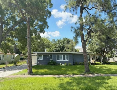 2214 5th Ave N, Texas City, TX, 77590-7110 | Card Image