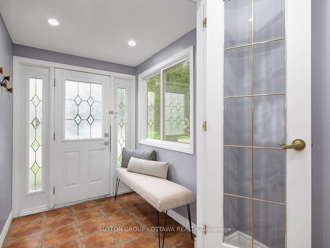 1112 St Germain Cres, House other with 4 bedrooms, 2 bathrooms and 2 parking in Orleans ON | Image 6