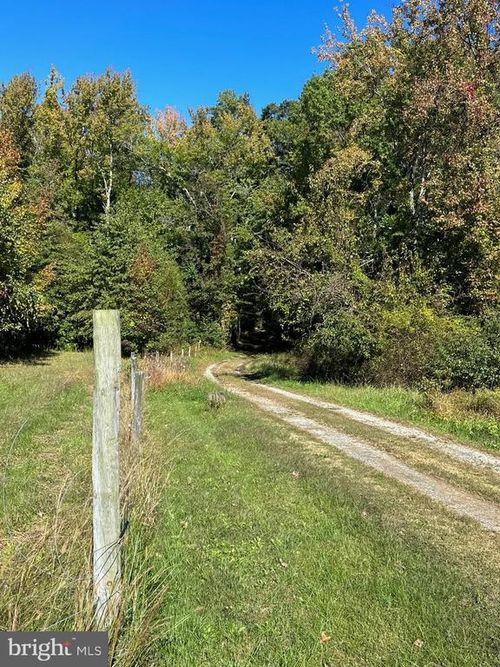 1038 Fieldsboro Rd, TOWNSEND, DE, 19734-9187 | Card Image