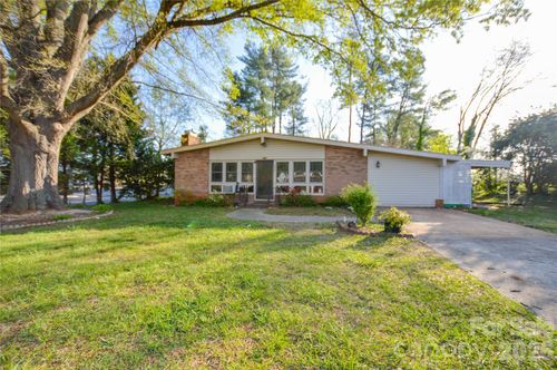 230 Lytton St, Troutman, NC, 28166-9640 | Card Image