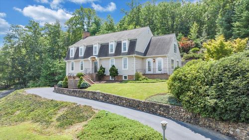 5004 Crossbow Cir, Roanoke, VA, 24018-8612 | Card Image