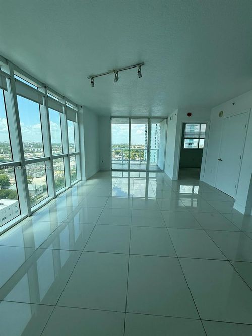 unit-1503-1871 Nw South River Dr, Miami, FL, 33125-2780 | Card Image