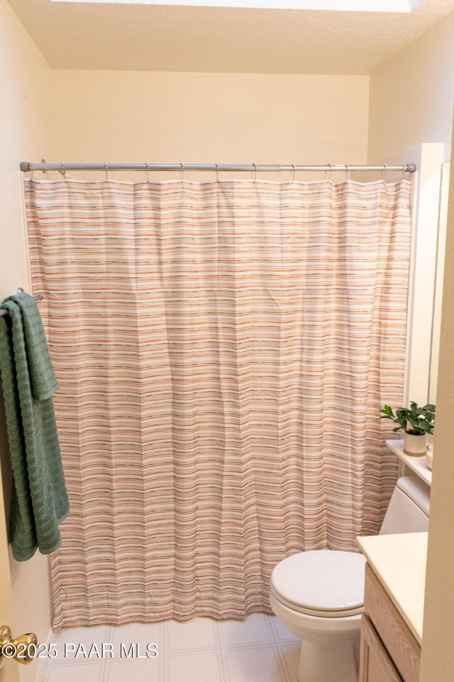 Guest Bath | Image 18