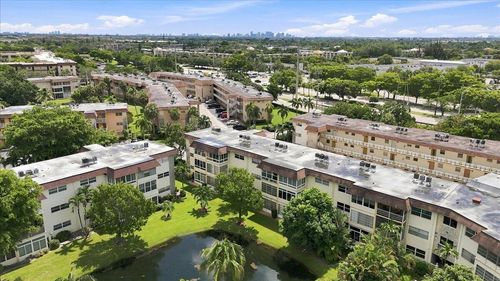 109-5121 W Oakland Park Blvd, Lauderdale Lakes, FL, 33313-7904 | Card Image