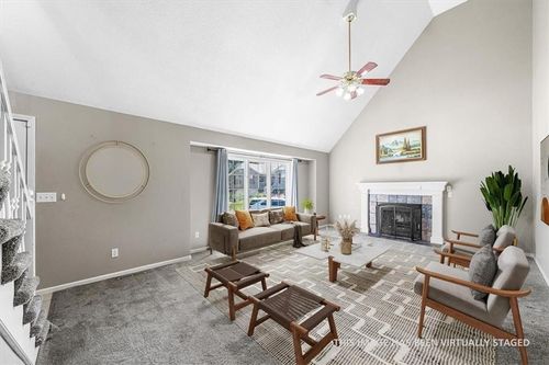 701 Ne Hunters Cir, Blue Springs, MO, 64014-1408 | Card Image