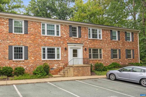 1-2404 Barracks Ct, CHARLOTTESVILLE, VA, 22901-2248 | Card Image