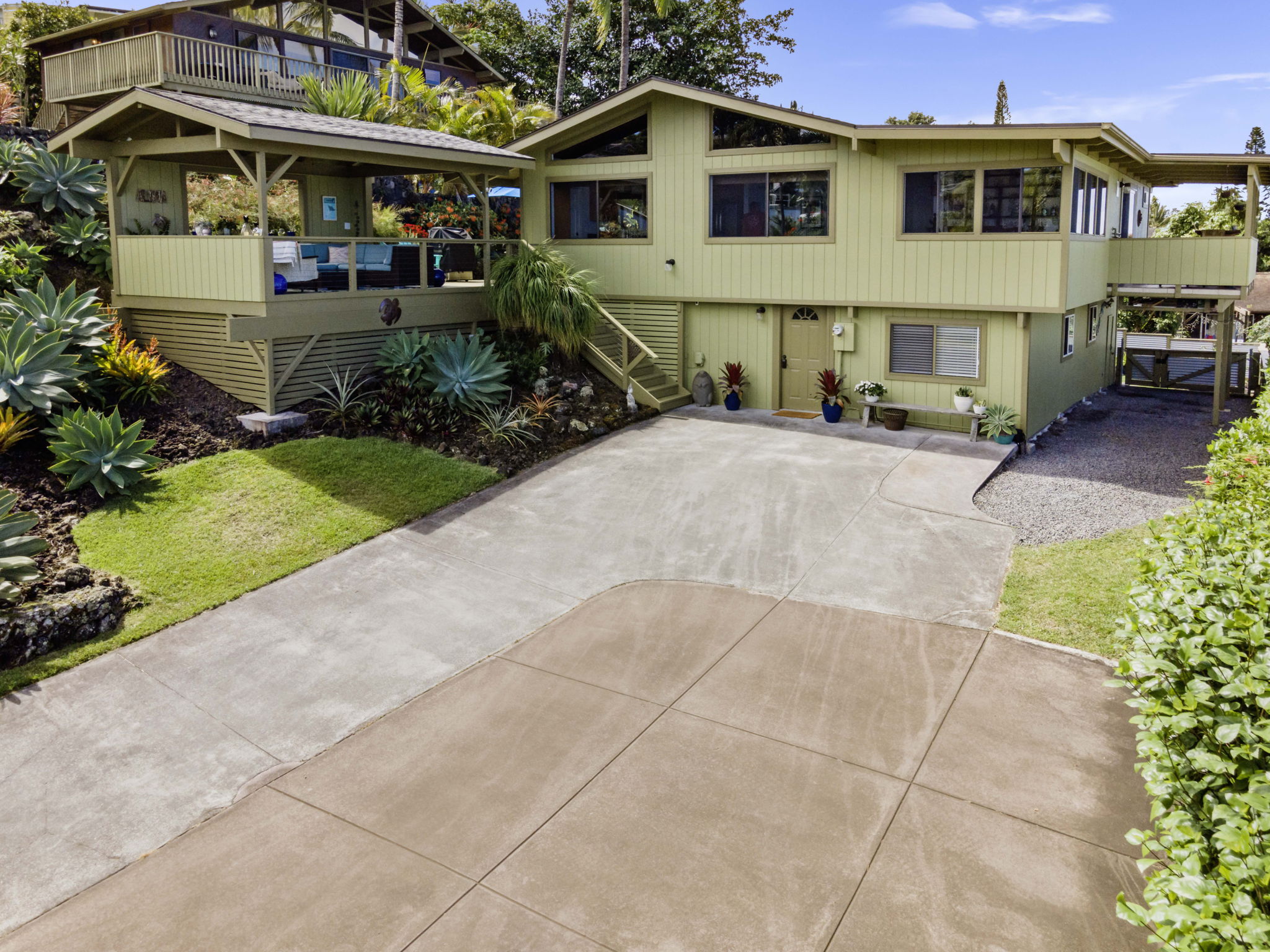 Mahilani Dr, Kailua Kona, HI 96740