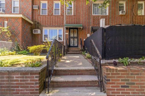 97 25th Ave, East Elmhurst, NY, 11369-1641 | Card Image