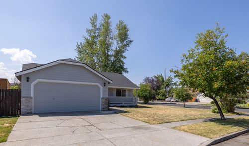 2735 Ne Faith Dr, Bend, OR, 97701-7656 | Card Image