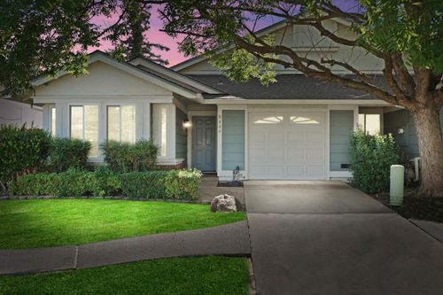 8344 Vintage Park Dr, Sacramento, CA, 95828-6128 | Card Image