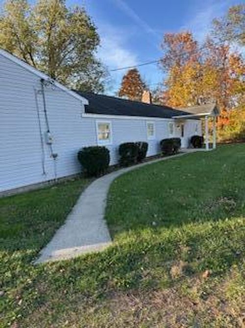 6470 Sherman Rd, Galena, OH, 43021-9726 | Card Image