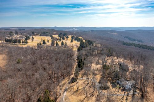 12 Berry Ln, Pawling, NY, 12564-1724 | Card Image