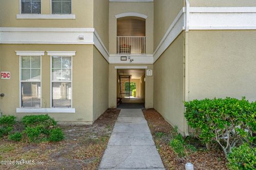 503-8290 Gate Pkwy W, JACKSONVILLE, FL, 32216-3624 | Card Image