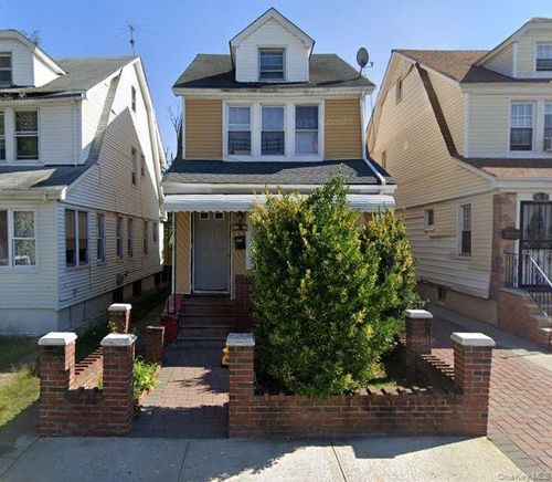 205-26 116th Rd, Saint Albans, NY, 11412 | Card Image