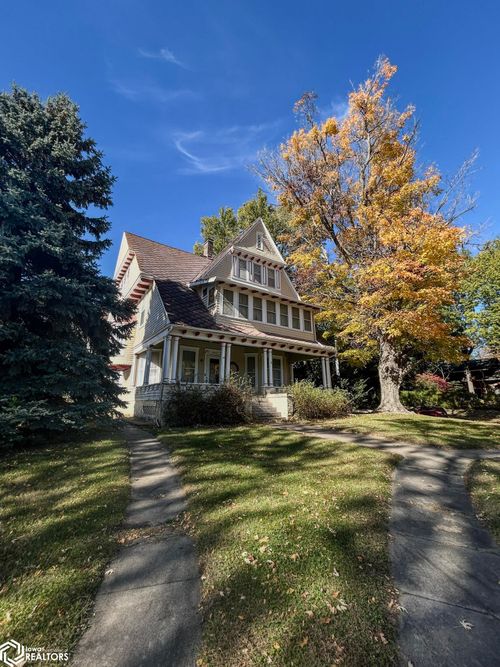 322 N 18th St, Clarinda, IA, 51632-1521 | Card Image