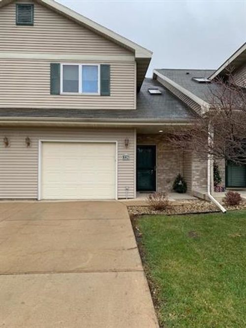 326 Alpine Meadow Circle, Oregon, WI, 53575 | Card Image