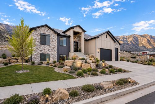 728 E Mountain Rd, North Ogden, UT, 84414-7601 | Card Image