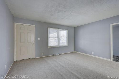 25238 Lehner St, Roseville, MI, 48066-3653 | Card Image