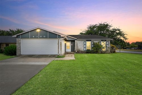 4100 Silverberry Ave, Fort Worth, TX, 76137-1142 | Card Image