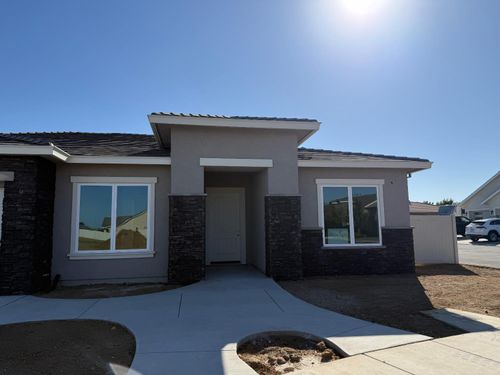 311 Via Sophia, Oakdale, CA, 95361-7674 | Card Image