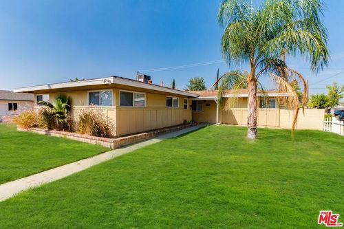 11257 Collett Ave, Granada Hills, CA, 91344-7011 | Card Image