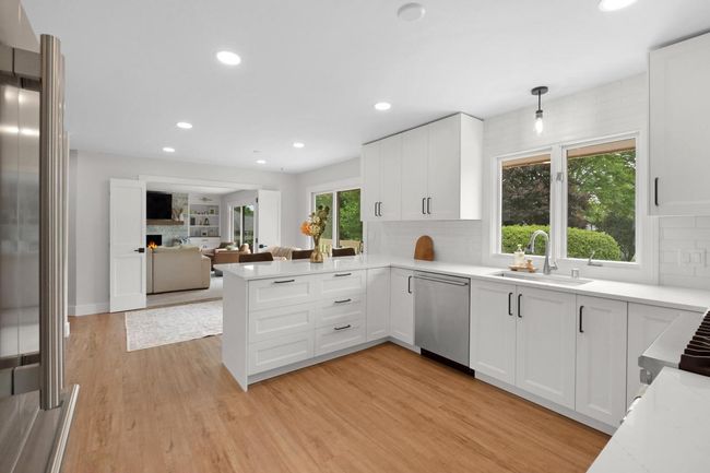 17835 Colline Vue Court, House other with 4 bedrooms, 3 bathrooms and null parking in Brookfield WI | Image 12