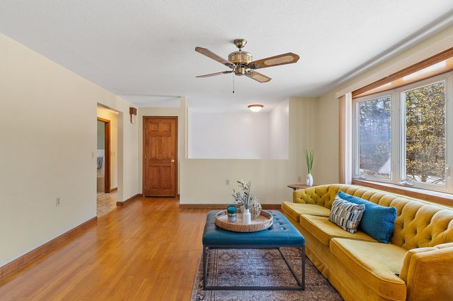 1096 W Hollis St, House other with 3 bedrooms, 3 bathrooms and null parking in Nashua NH | Image 12