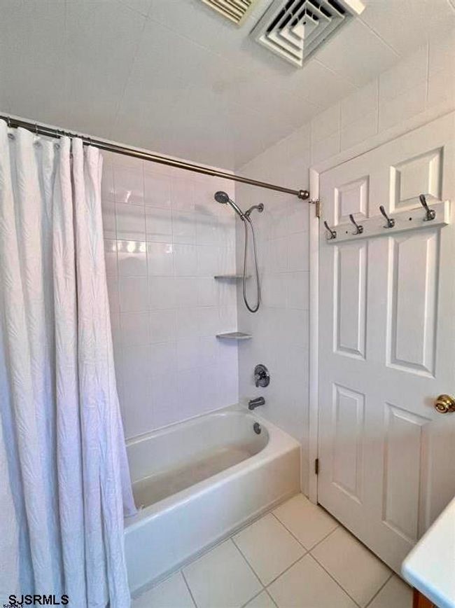 APT-3 - 7811 Atlantic Ave, Condo with 2 bedrooms, 1 bathrooms and null parking in MARGATE CITY NJ | Image 19