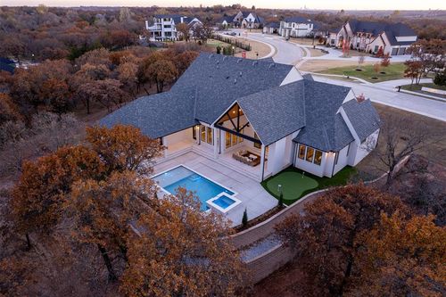 14100 Shoreline Blvd, Edmond, OK, 73013-5083 | Card Image