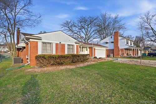 21 Edison Ave, Ypsilanti, MI, 48197-4315 | Card Image