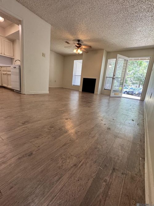 a15-5101 Nicholson Dr, Baton Rouge, LA, 70820-3947 | Card Image