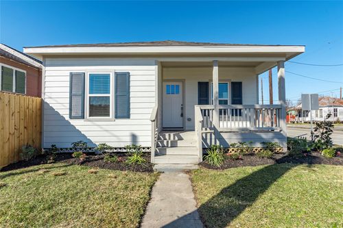 4302 Avenue R 1/2, Galveston, TX, 77550-7357 | Card Image