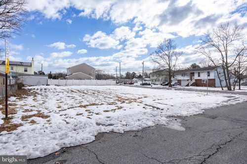 302 Falcon Dr, LITTLE EGG HARBOR TWP, NJ, 08087-1712 | Card Image