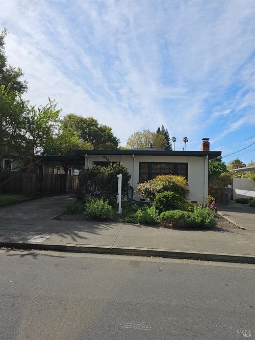 412 Lincoln St, Santa Rosa, CA, 95401-5108 | Card Image