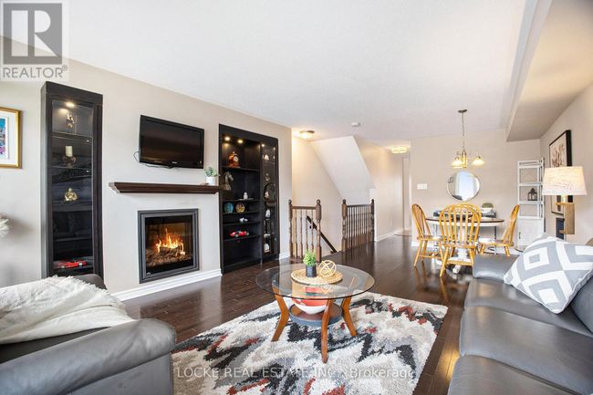 2411 Esprit Dr, Condo with 2 bedrooms, 3 bathrooms and 1 parking in Orléans ON | Image 8
