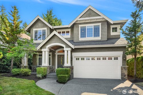 2098 211th Pl Se, Sammamish, WA, 98075-7503 | Card Image