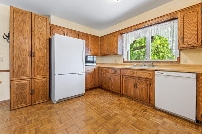 Spacious and bright. You'll love this kitchen! | Image 5