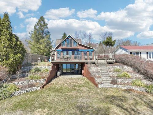 3641 Mann Rd, Clarkston, MI, 48346-4038 | Card Image