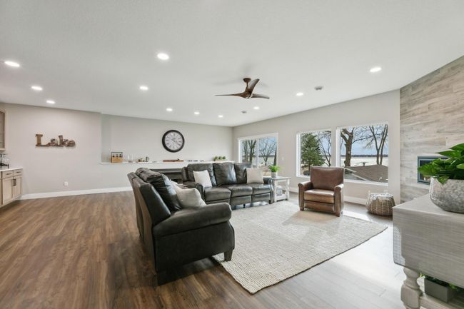 lower level familyroom | Image 16