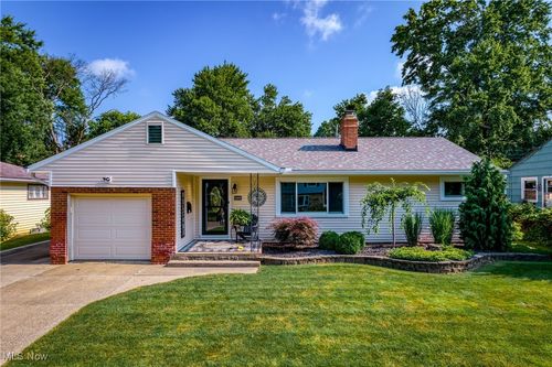 1885 Stabler Rd, Akron, OH, 44313-6124 | Card Image