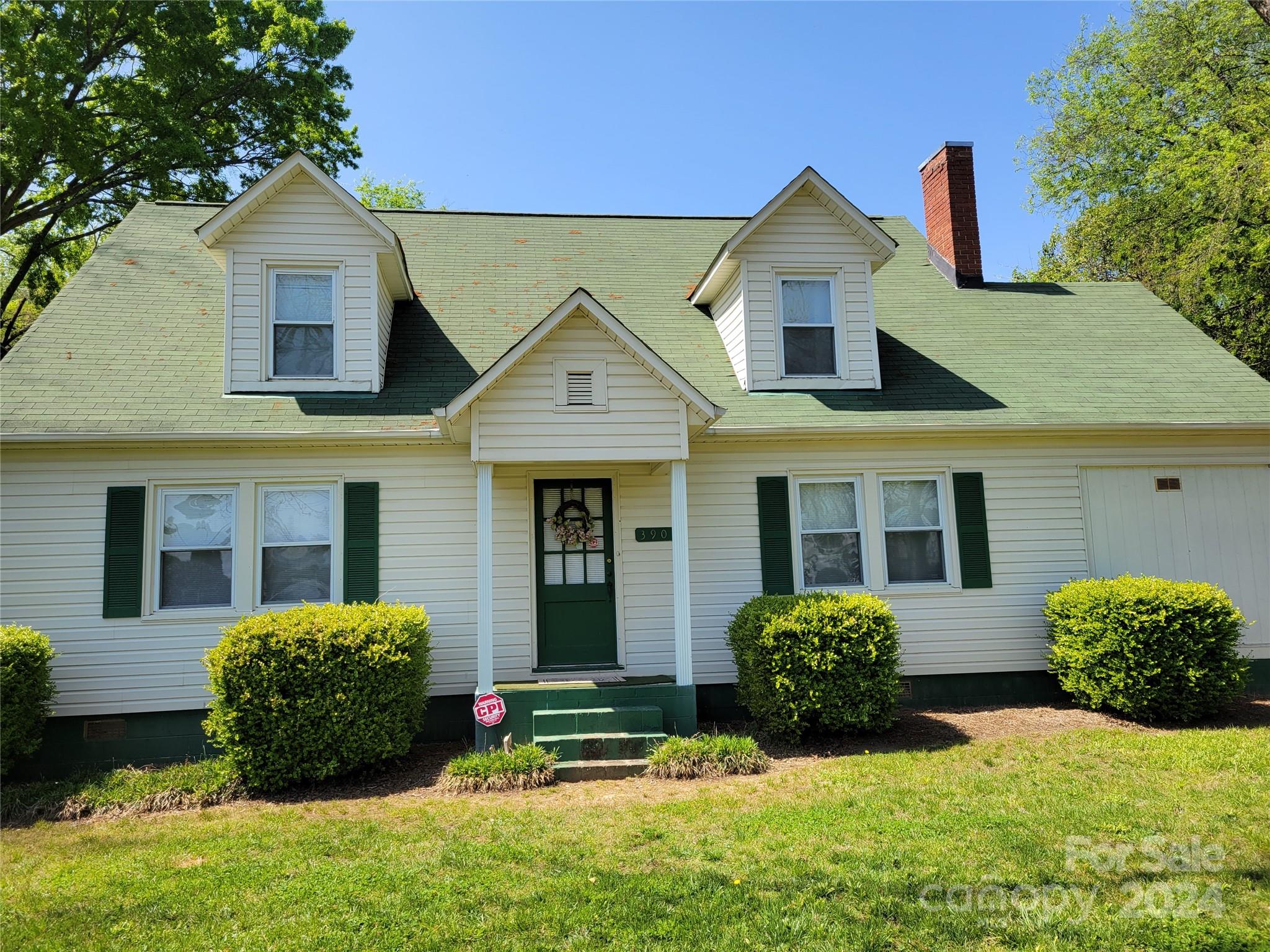 Thompson St, Charlotte, NC 28216