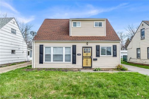 17401 Wayne Dr, Cleveland, OH, 44128-3372 | Card Image