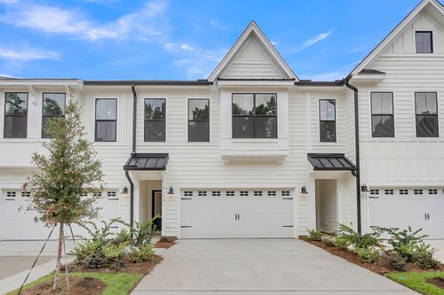 112 Dahlberg St, Summerville, SC, 29483-8992 | Card Image