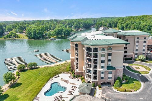 201-100 Bridgewater Pointe Pl, Moneta, VA, 24121-6456 | Card Image