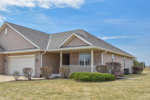 309 La Roche Lane, Belgium, WI, 53004 | Card Image